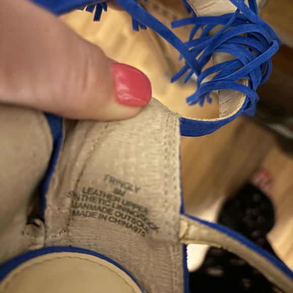 Steve Madden Size 8 Fringly Electric Blue Strappy Fringed High Heel Sandals - Picture 6 of 6